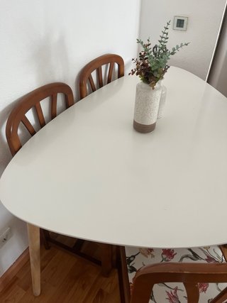 Conjunto mesa y 4 sillas comedor
