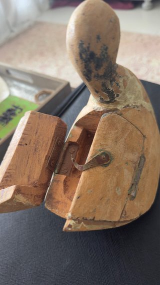 Pato de madera vintage con sorpresa