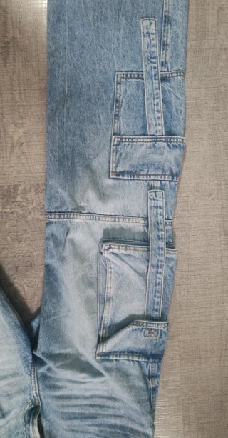 Vaqueros Bershka cargo
