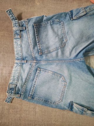 Vaqueros Bershka cargo