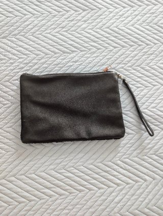 Bolso cartera de mano de lentejuelas dorado