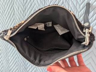 Bolso cartera de mano de lentejuelas dorado