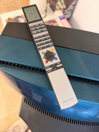 Televisor Bang & Olufsen MX4000 verde azulado