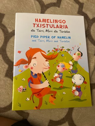 Hamelingo txistularia eta Txirri, Mirri eta Txi...