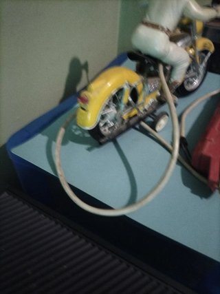 Moto Paya Ciclón teledirigida por cable