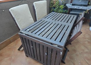 Mesa de jardín con 4 sillas y 2 butacas