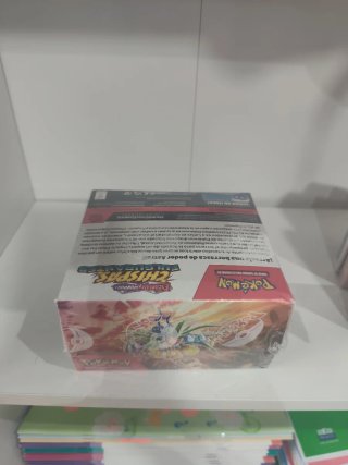Caja Pokémon Chispas Fulgurantes Sellada