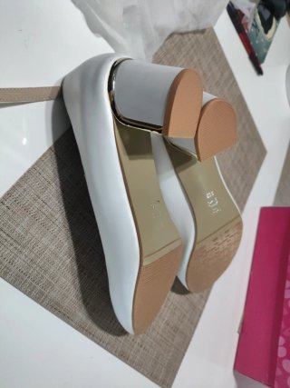 Zapatos de Novia Tacón Ancho Talla 40. A estrenar!