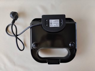 Sandwichera eléctrica antiadherente - Nueva