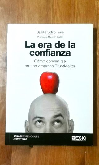 Libros de diferentes temáticas, casi nuevos.