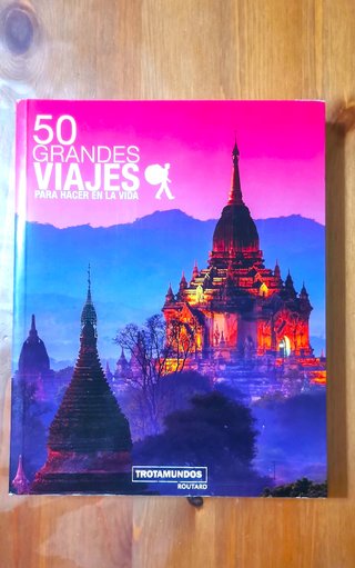 Libros de diferentes temáticas, casi nuevos.