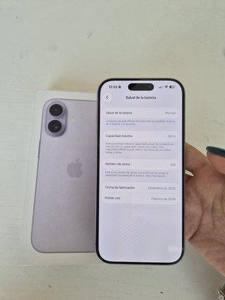 iPhone 17 morado
