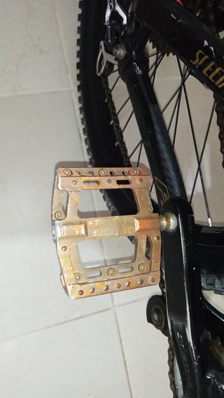 BICI DESCENSO SPECIALIZED 26X2,4 TALLA L + REGALO