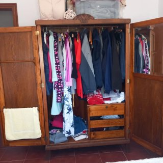 Armario roble vintage dormitorio