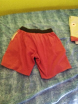 Pantalón corto vedruna talla 16
