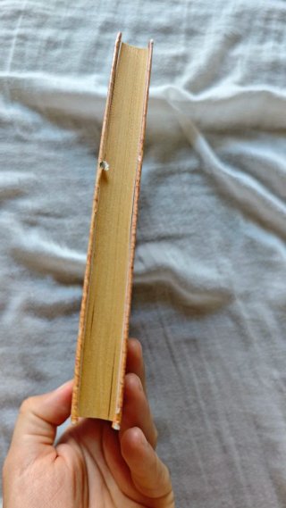 Libro "África llora" - Alberto Vázquez-Figueroa