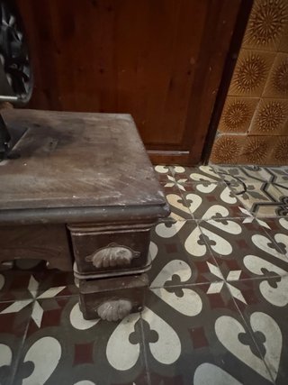 Máquina de coser antigua