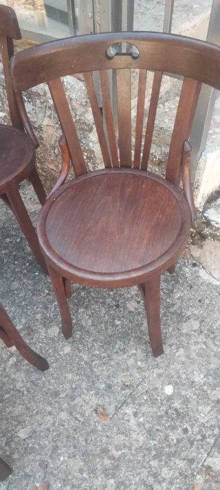 4 Sillas antiguas de madera