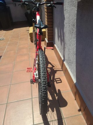 Bici MTB Doble Suspensión Roja/Blanca