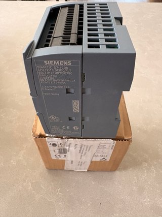 Siemens SIMATIC S7-1200 CPU 1211C 6ES7 211-1HD30-0