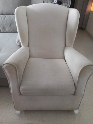 Sillón de lactancia beige