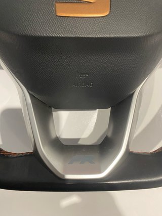 Volante Seat León FR 2025