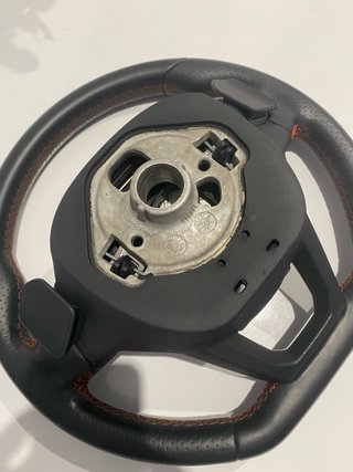 Volante Seat León FR 2025