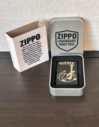2 Accendini Zippo con Design