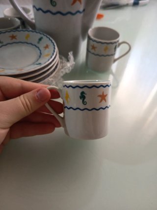 Juego de té con peces y detalles veraniegos