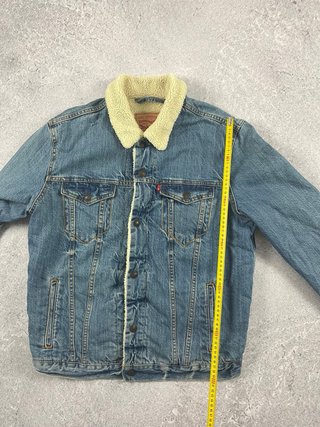 Cazadora Levi's Sherpa Talla L