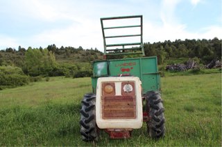 Tractor Lander con remolque