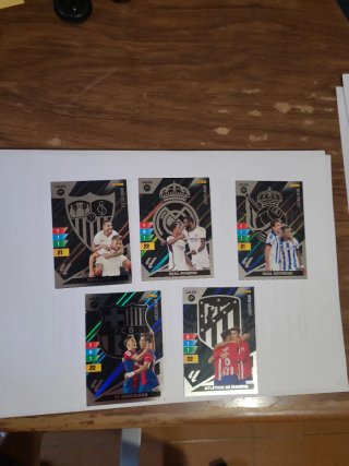 5 Cromos Adrenalyn LaLiga Escudos 2023/24