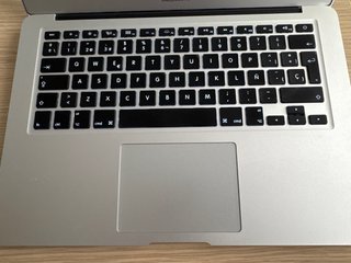 MacBook Air 2017 8 GB RAM 128 GB HD