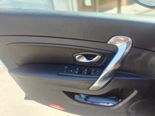 RENAULT LATITUD 2011