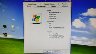 PC retro Windows XP – Pentium 4 2,52 GHz, GeForce2