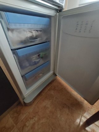 Frigorífico Indesit 2,01m