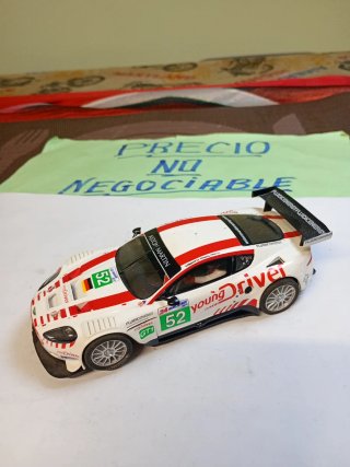 Scalextric Aston Martin DBR-9 Analógico con luz