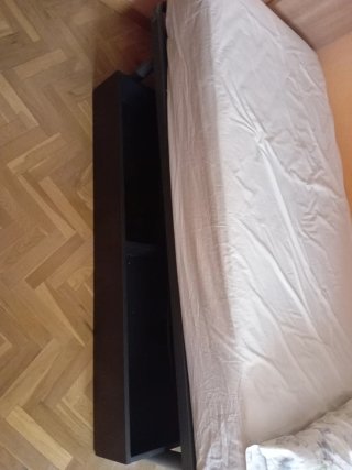 Cajón de madera negro