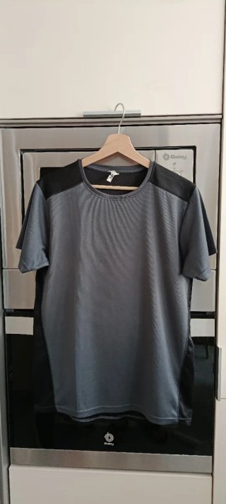 Camiseta Roly deportiva gris
