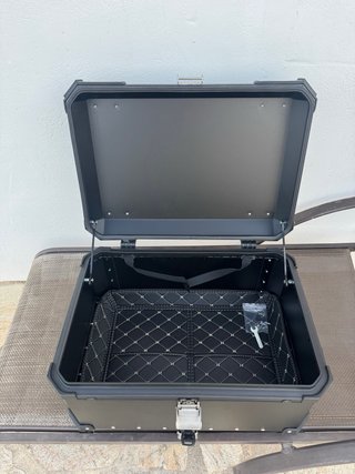 Baúl moto 65L - Nuevo