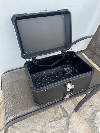 Baúl moto 65L - Nuevo