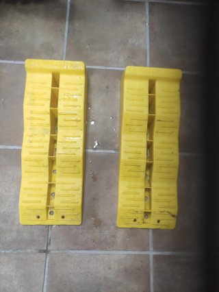 Calzas para furgoneta y caravana