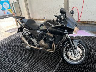 Vendo  Kawasaki Z750S