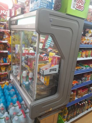 Nevera expositora refrigerada