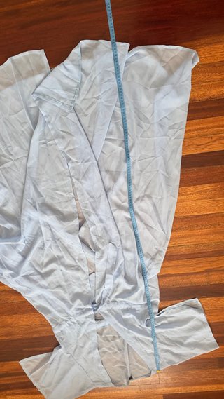 Vestido de playa azul vaporoso