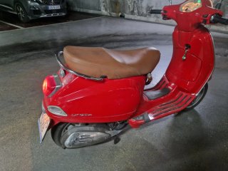 Vespa 125 LX Roja y Marrón