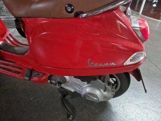 Vespa 125 LX Roja y Marrón