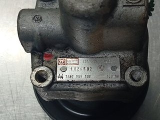 BOMBA DIRECCION BMW SERIE 7 (E32) 7682955102