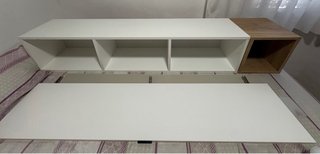 Mueble de salon, colgante o de pie en blanco mate