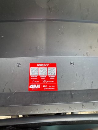 Baúl Givi Blade Tech 47L Monolock (Negociable)